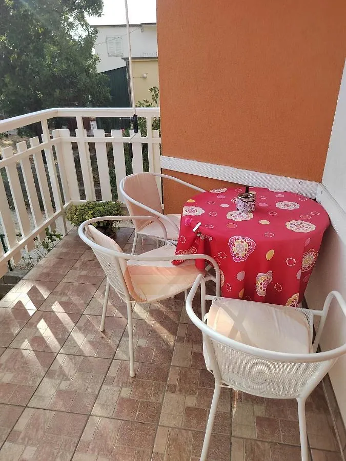 Apartmani Mala Paklenica Seline 0*,