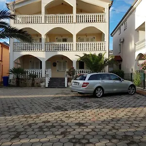  Apartament Nika